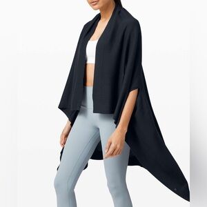 LULULEMON FORWARD FLOW PONCHO